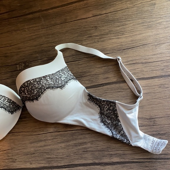 Victoria’s Secret push up bra - Picture 4 of 4